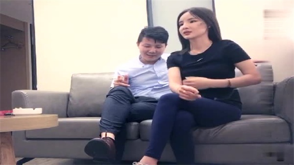 蜜桃网_善良的小峓子3中-快影AV